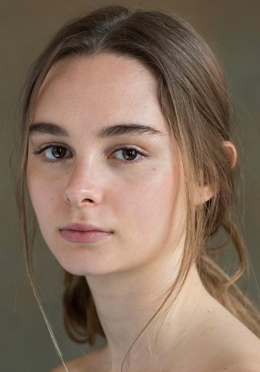 萨乌拉·莱特福德-莱昂 Saura Lightfoot-Leon照片