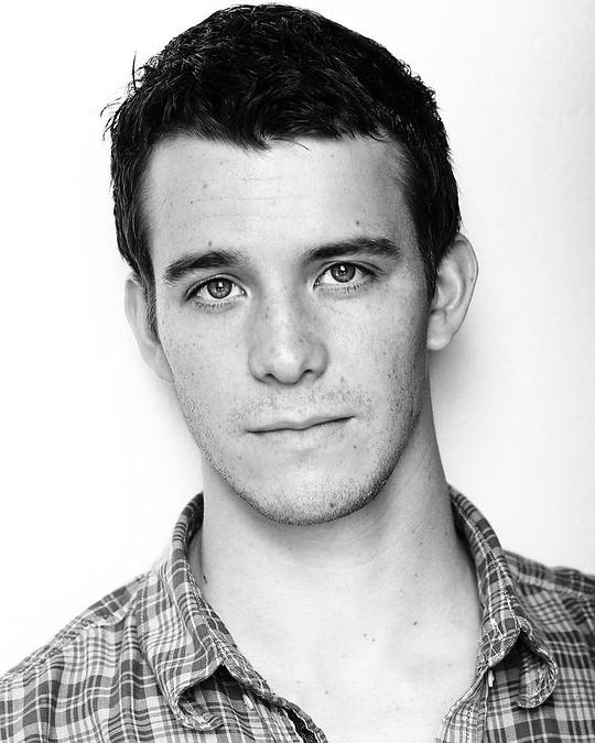 卢克·汤普森 Luke Thompson照片