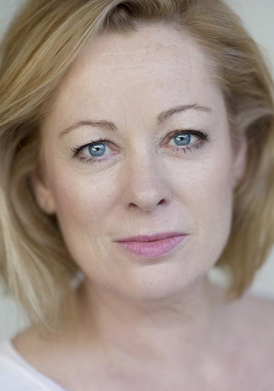 加布里埃尔·格莱斯特 Gabrielle Glaister照片