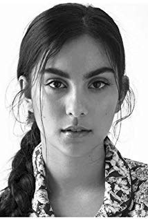 普丽亚·布莱克本 Priya Blackburn照片