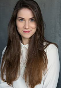 劳里·伊扎德 Lowri Izzard照片