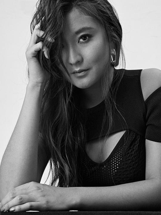 阿什利·朴 Ashley Park照片