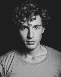 罗里·弗莱克-拜恩 Rory Fleck-Byrne照片