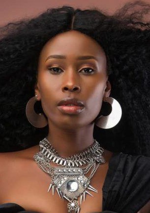 芭比·基亚古兰尼 Barbie Kyagulanyi照片