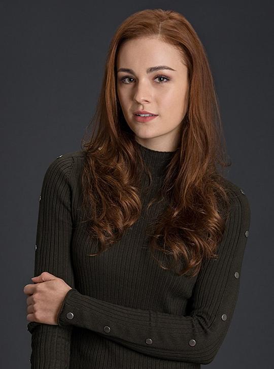 索菲亚·斯凯尔顿 Sophie Skelton照片