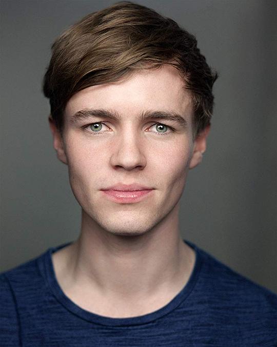 斯戴凡·辛尼德 Steffan Cennydd照片