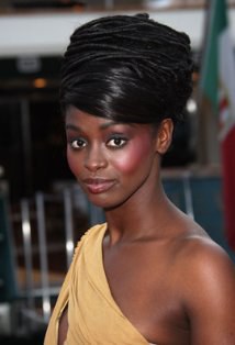 爱伊莎·玛依卡 Aïssa Maïga照片