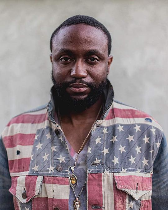 拜伦·鲍尔斯 Byron Bowers照片