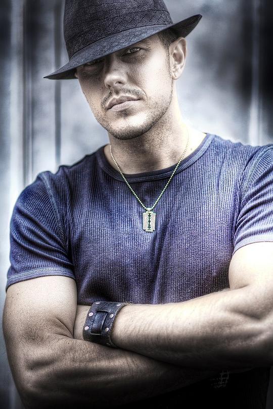 Lee Latchford-Evans照片