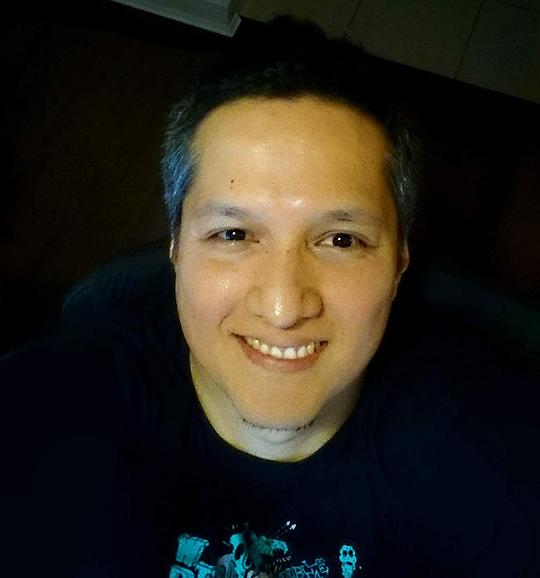 卡洛斯·弗洛雷斯 Carlos E. Flores照片