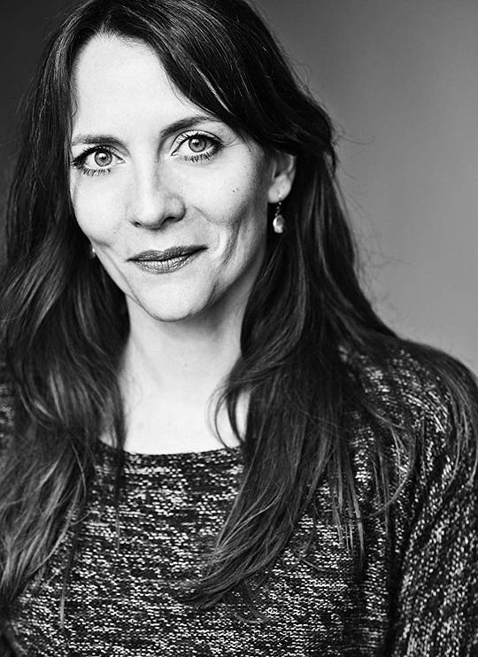 安娜·威尔逊-琼斯 Anna Wilson-Jones照片