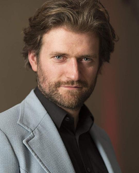 亨利·杜思韦特 Henry Douthwaite照片