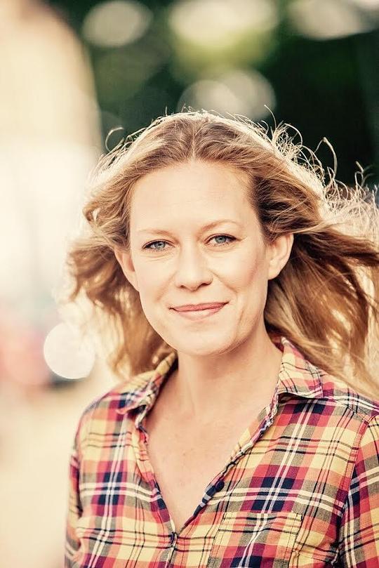 安娜·克里里 Anna Crilly照片