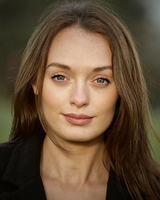 埃尔娃·崔尔 Elva Trill照片