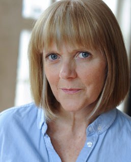 波丽·坎普 Polly Kemp照片