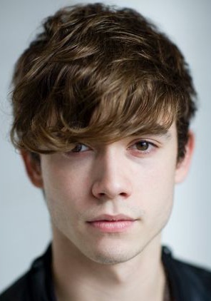 杰米·布莱克利 Jamie Blackley照片