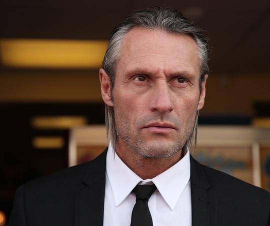 罗布·奈顿 Rob Knighton照片