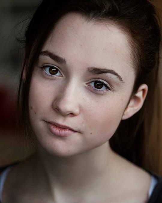 格雷斯·霍格·罗宾逊 Grace Hogg-Robinson照片