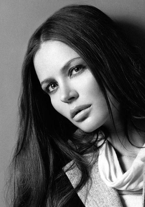 乔治娜·查普曼 Georgina Chapman照片