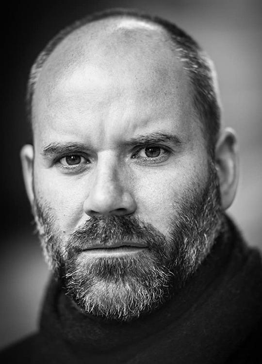 卡文·克勒金 Cavan Clerkin照片