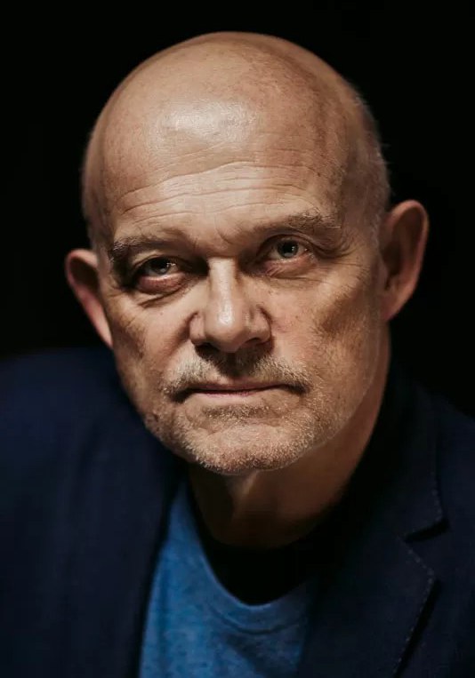 亚当·费仁希 Adam Ferency照片