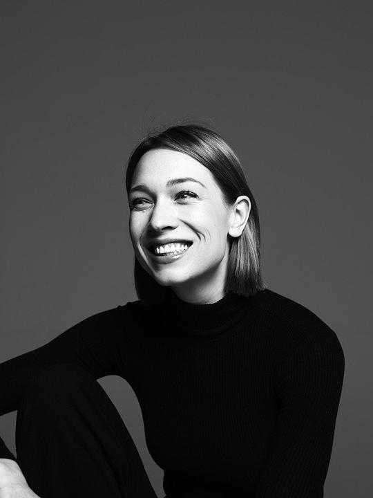 里安·里斯 Rhian Rees照片