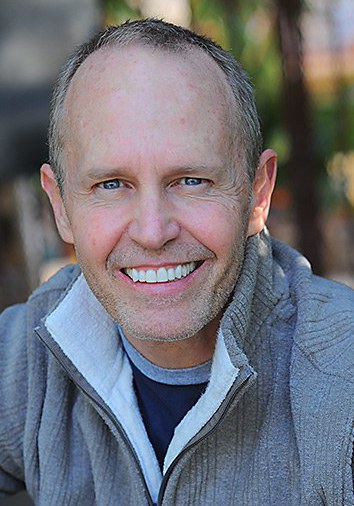 杰弗里·霍尔斯曼 Jeffrey Holsman照片