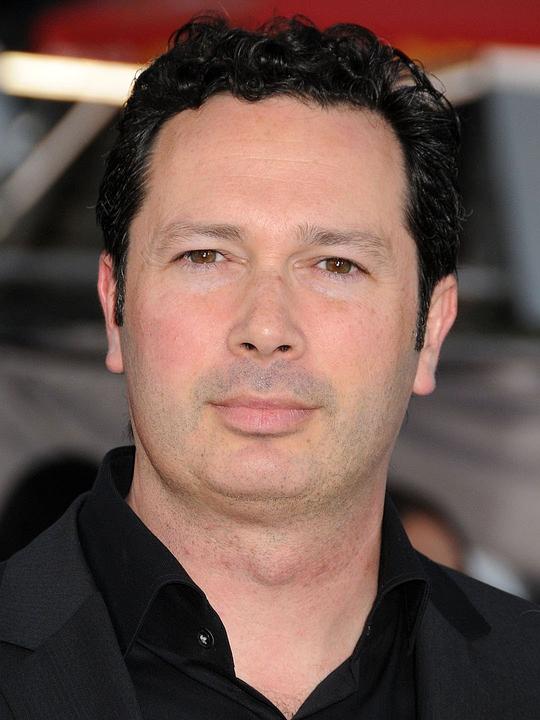 卡尔·盖杜谢克 Karl Gajdusek照片