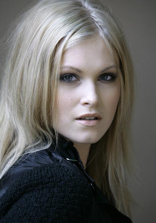 伊莉萨·泰勒-科特尔 Eliza Taylor-Cotter照片