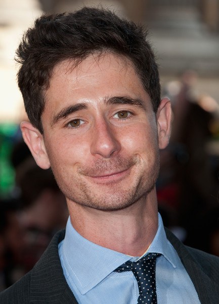 迈克尔·莱斯利 Michael Lesslie照片