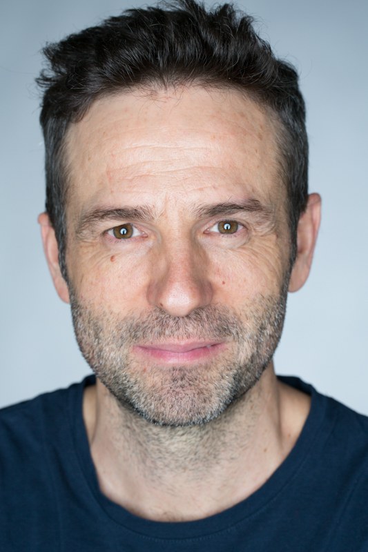 古斯塔沃·萨尔梅龙 Gustavo Salmerón照片