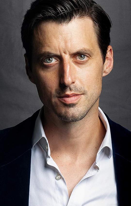 查理·安森 Charlie Anson照片