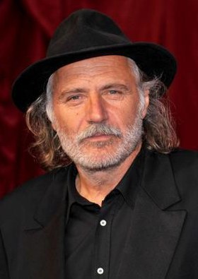 拉德·舍尔贝季亚 Rade Serbedzija照片