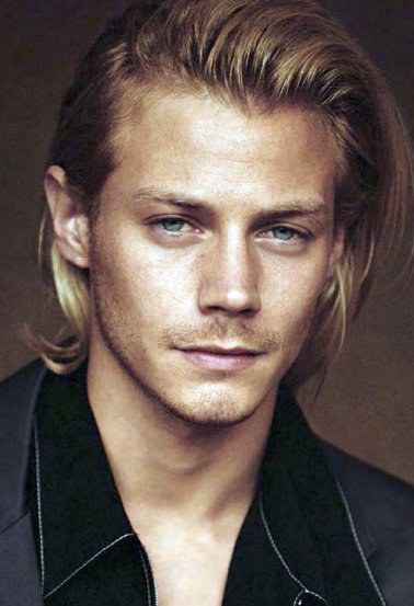 麦考尔·隆巴蒂 McCaul Lombardi照片