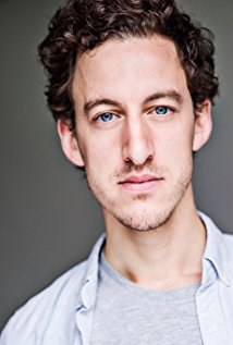 奥利弗·鲍威尔 Oliver Powell照片