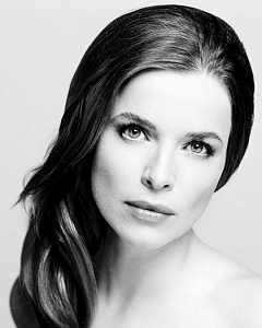 斯科拉·鲁特 Thekla Reuten照片