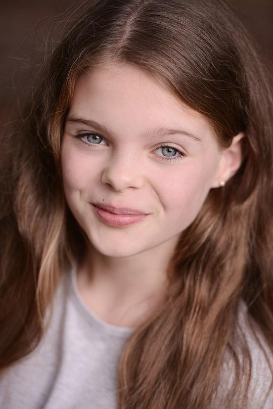 泰萨·莫里斯 Tessa Morris照片