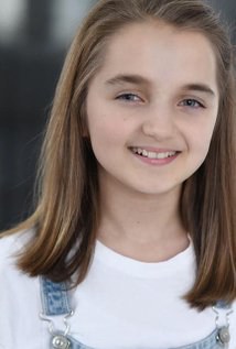 罗茜·布尔 Rosie Boore照片