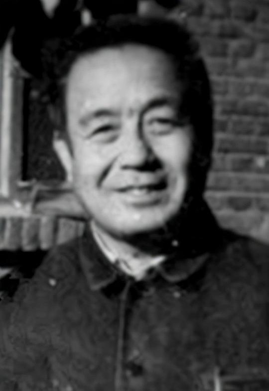 王斑 Ban Wang照片