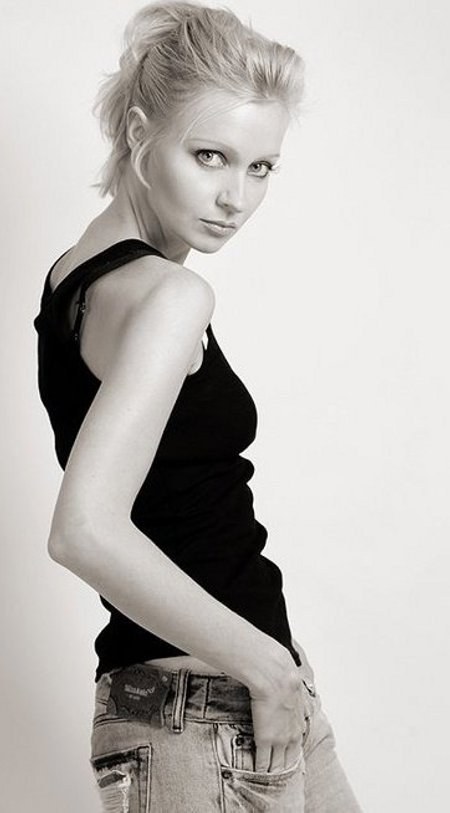 阿克塞尔·卡罗琳 Axelle Carolyn照片