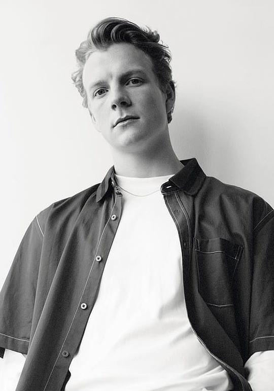 帕特里克·吉布森 Patrick Gibson照片