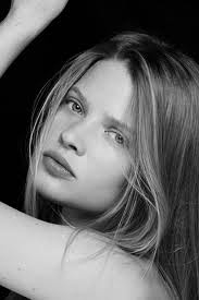 梅兰尼·蒂埃里 Mélanie Thierry照片