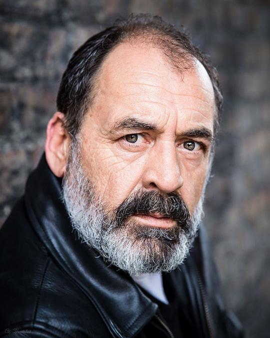 布赖恩·福琼 Brian Fortune照片