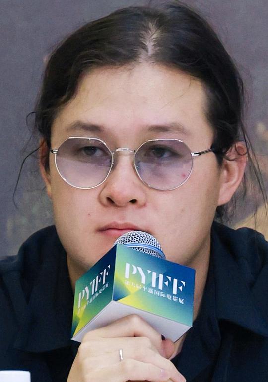 苗壮壮 Zhuangzhuang Miao照片