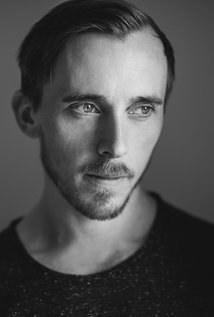 本尼迪克·哈迪 Benedict Hardie照片