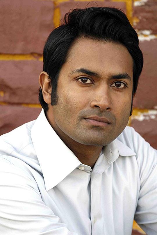 萨马拉·查卡拉蒂 Samrat Chakrabarti照片