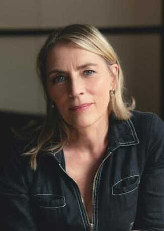 萨斯基亚·里维斯 Saskia Reeves照片