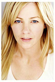 达娜·埃斯科尔森 Dana Eskelson照片