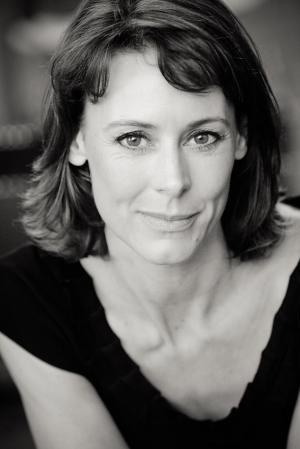 朱丽叶·霍兰德 Juliet Howland照片