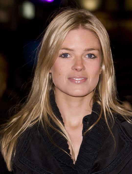 伊莎贝拉·凯瑟尔佩 Isabella Calthorpe照片